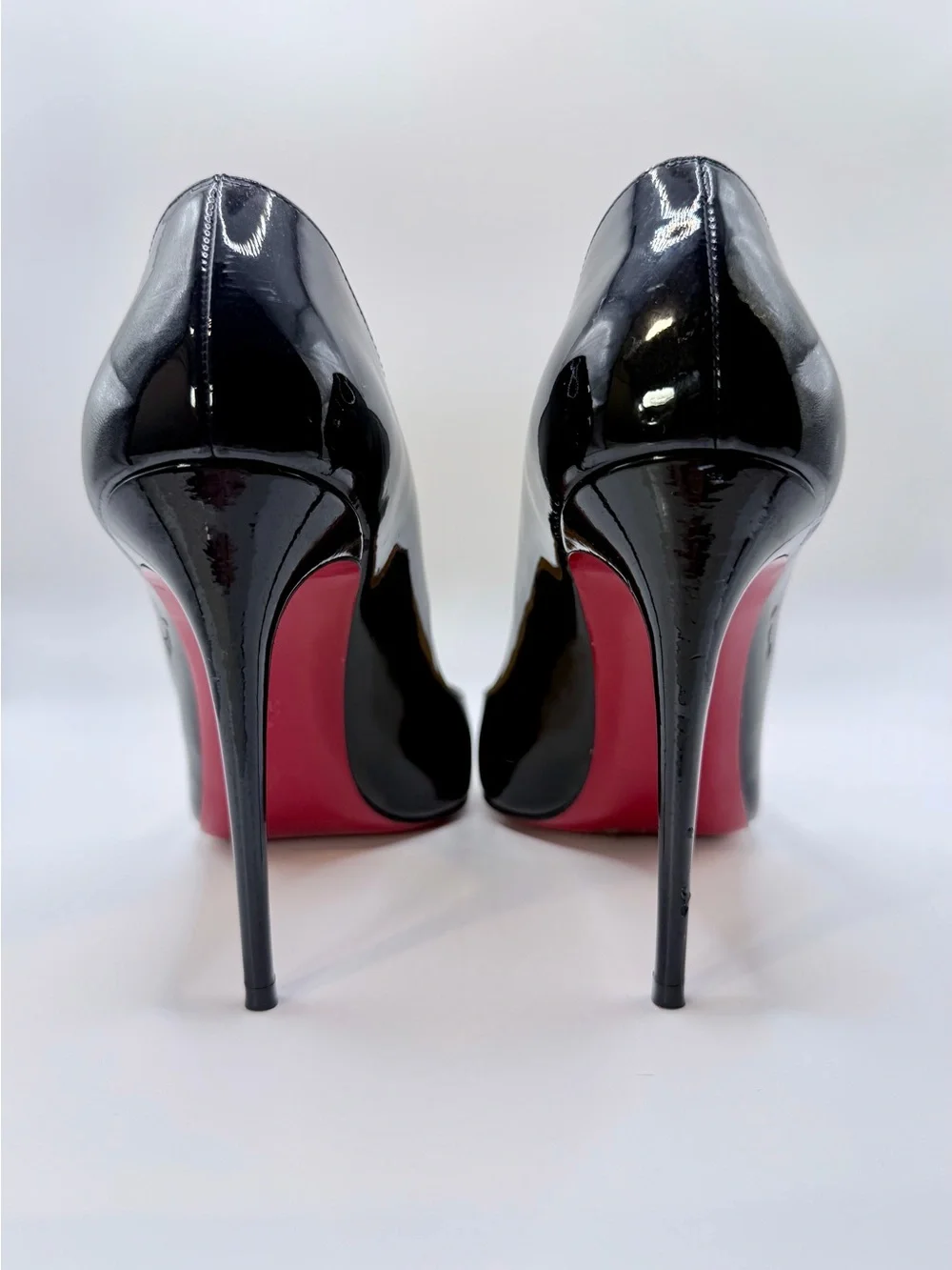 Manolo Blahnik Black Patent High Heel Pointed Toe Pumps- Pre-Owned
